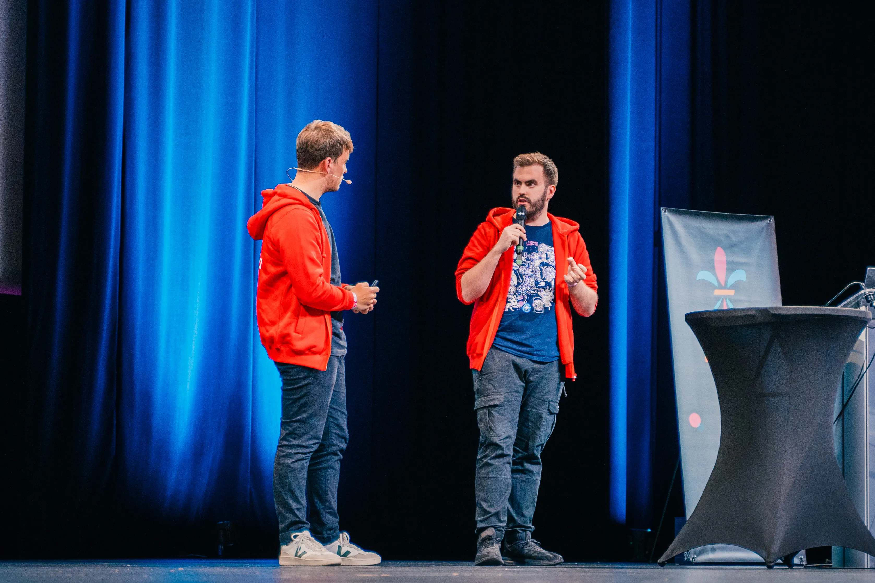 Cover image for the talk: STOP spying! How to disappear from the internet? 🕵🏼‍♂️